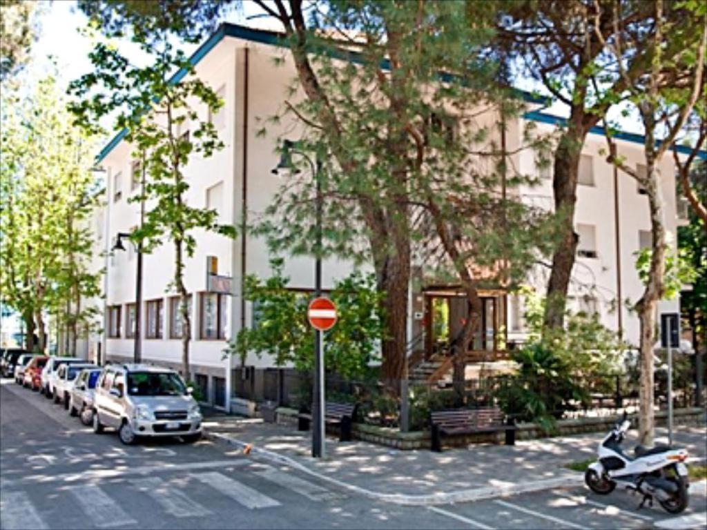 Hotel Antonia Cesenatico Exterior foto